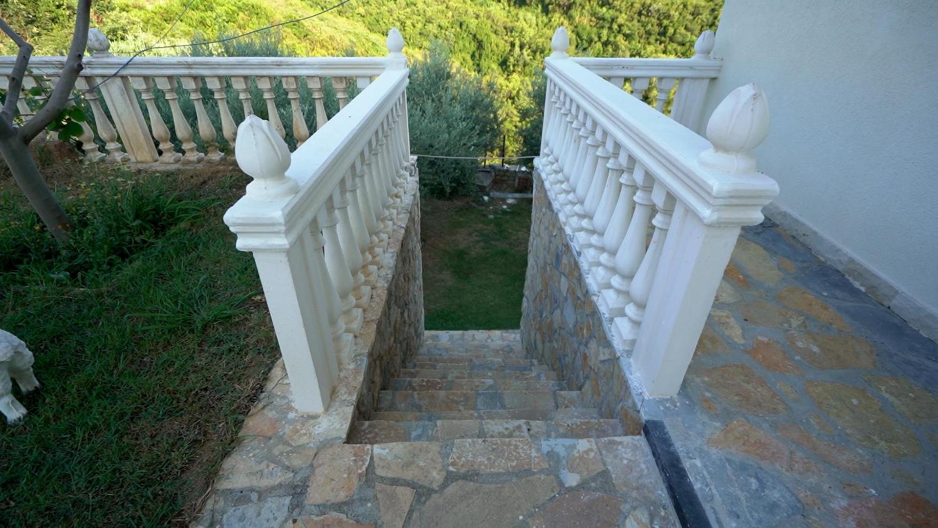 Ndreca Villa *
